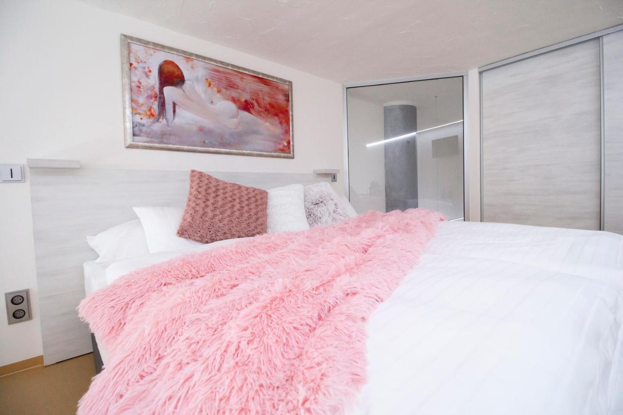 Vita Sana Apartments&Spa Zlín Eksteriør bilde
